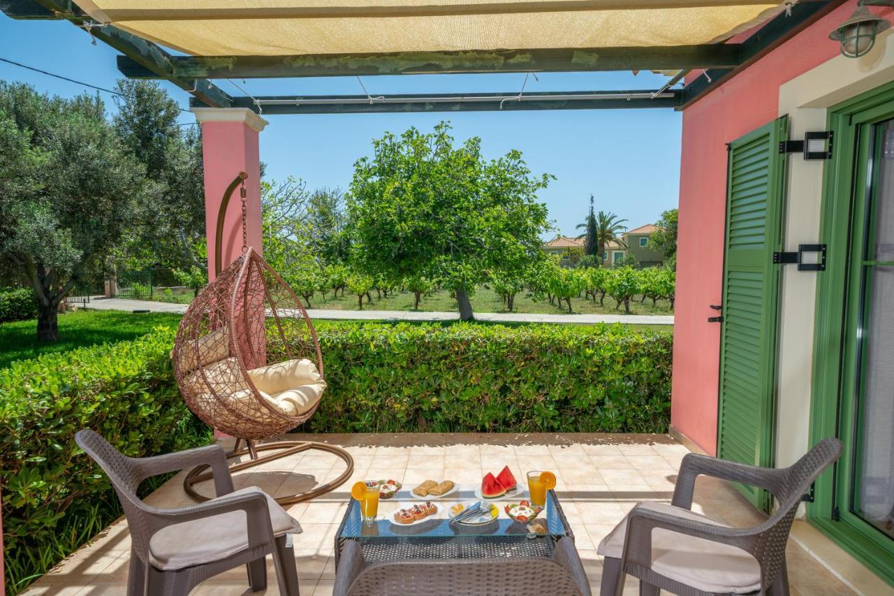 Monambeles Villas Σβορωνάτα Εξωτερικό φωτογραφία