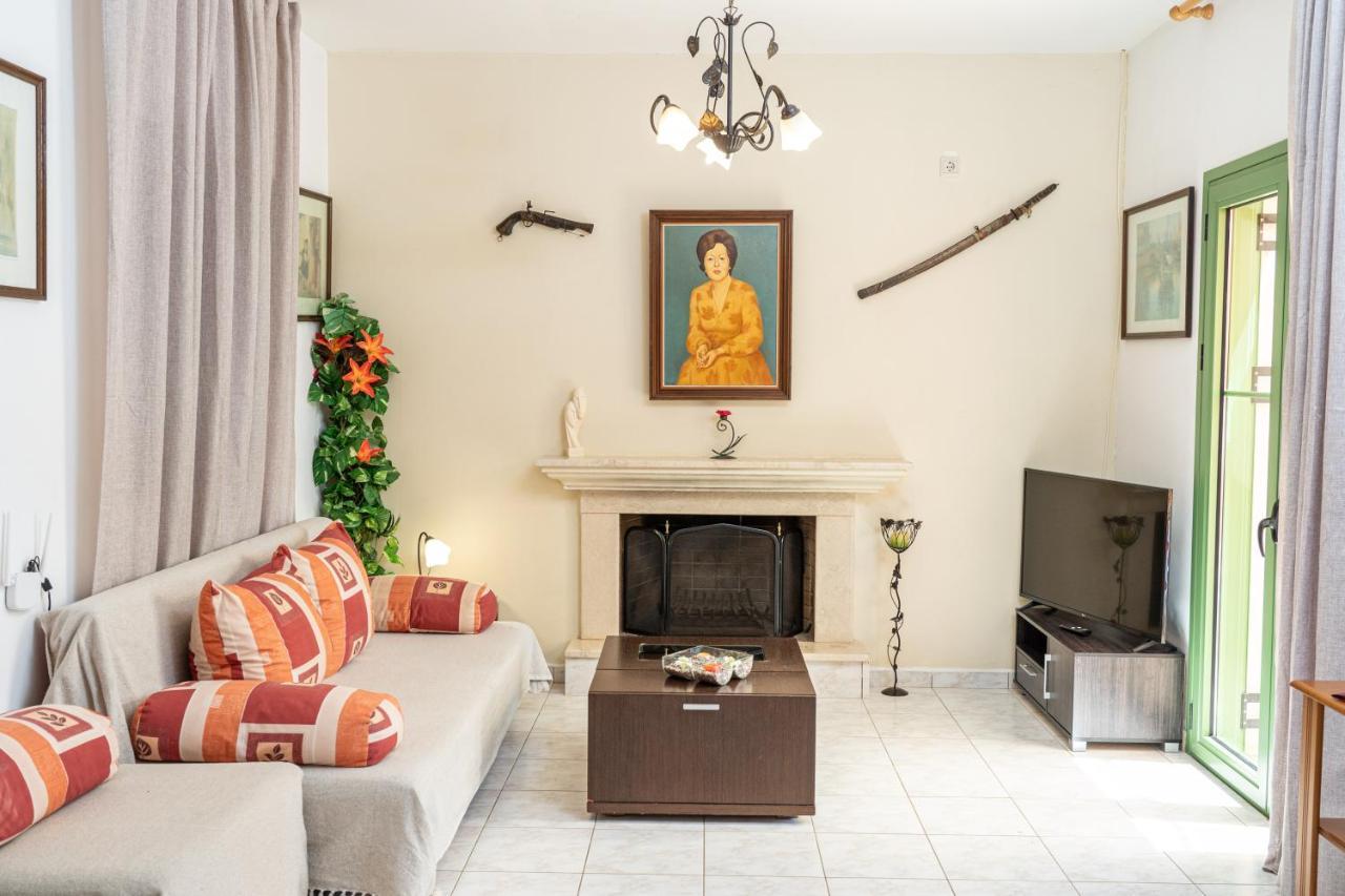 Monambeles Villas Σβορωνάτα Εξωτερικό φωτογραφία