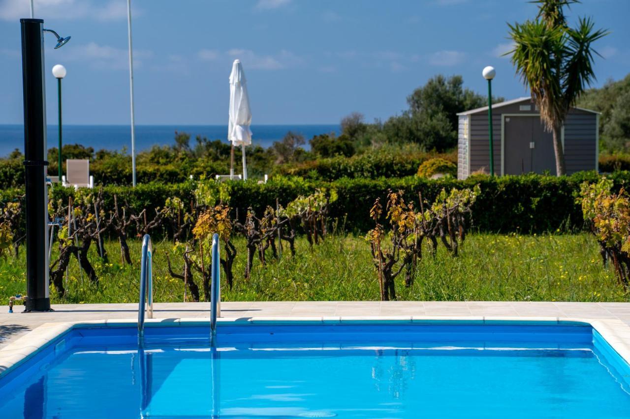 Monambeles Villas Σβορωνάτα Εξωτερικό φωτογραφία