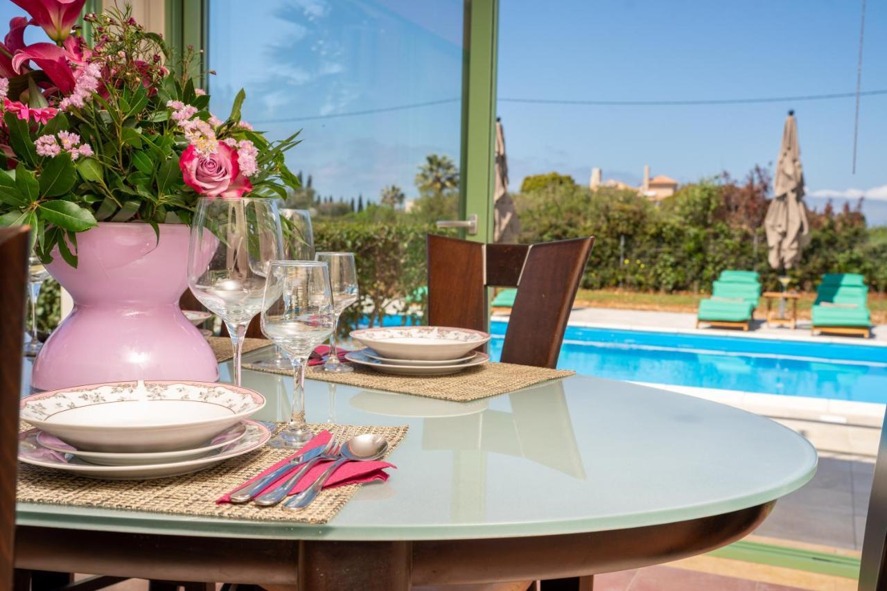 Monambeles Villas Σβορωνάτα Εξωτερικό φωτογραφία