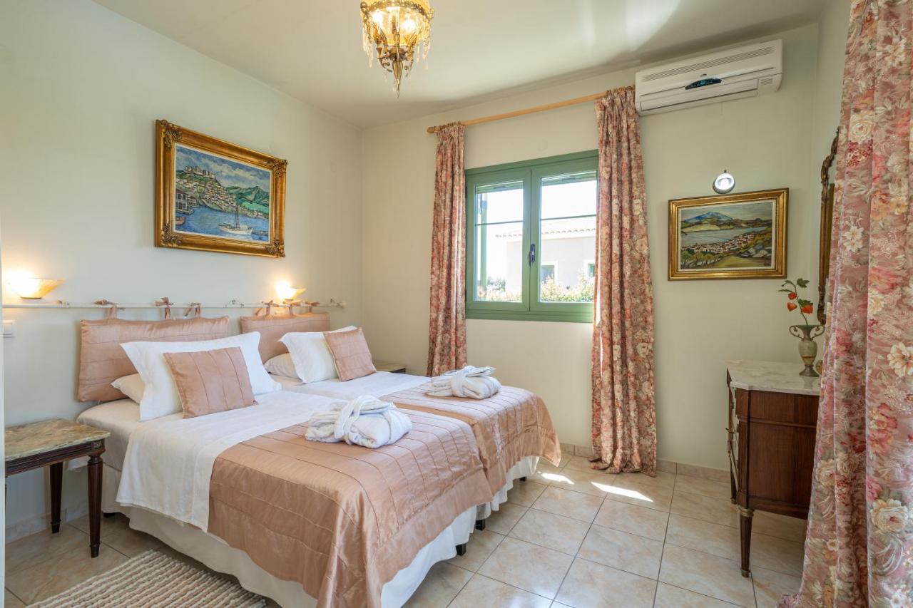 Monambeles Villas Σβορωνάτα Εξωτερικό φωτογραφία