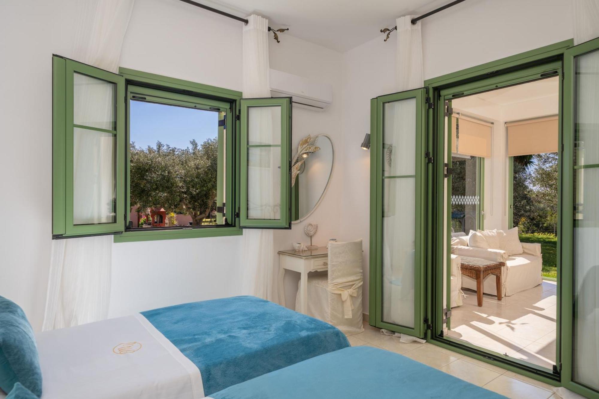 Monambeles Villas Σβορωνάτα Εξωτερικό φωτογραφία