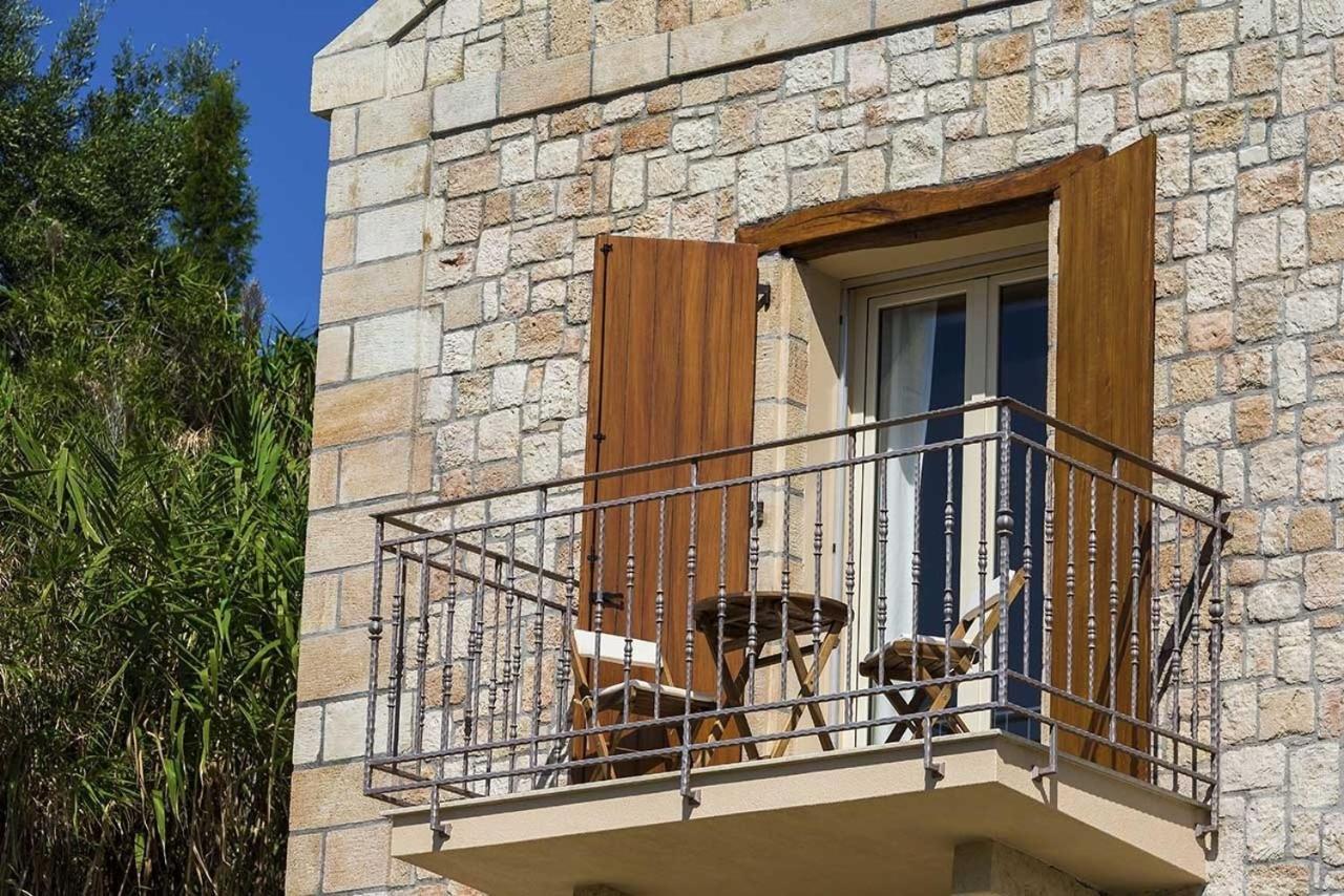Monambeles Villas Σβορωνάτα Εξωτερικό φωτογραφία