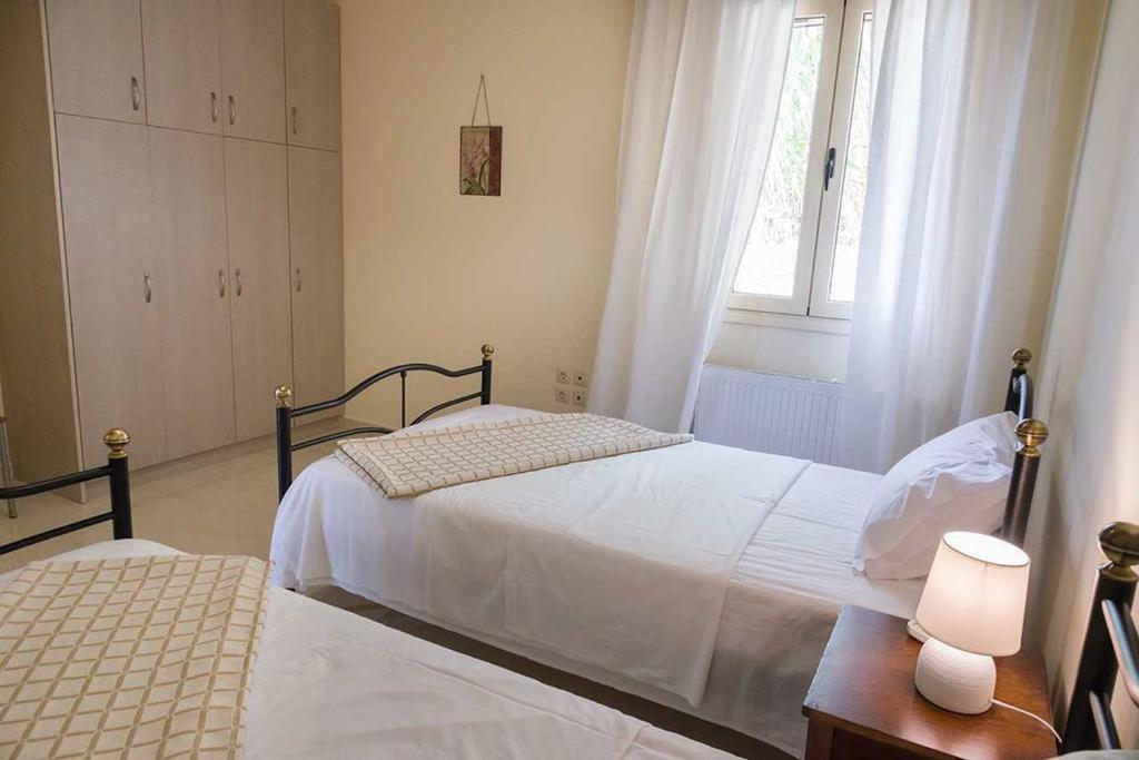 Monambeles Villas Σβορωνάτα Εξωτερικό φωτογραφία